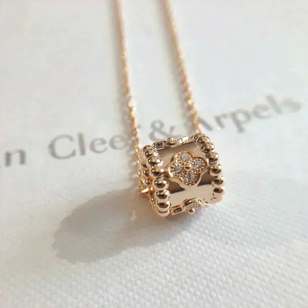 [Glow Muse]COLLAR CON COLGANTE PERLEE ORO / ORO ROSA