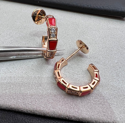 [Glow Muse]أقراط SERPENTI CARNELIAN من الذهب الوردي