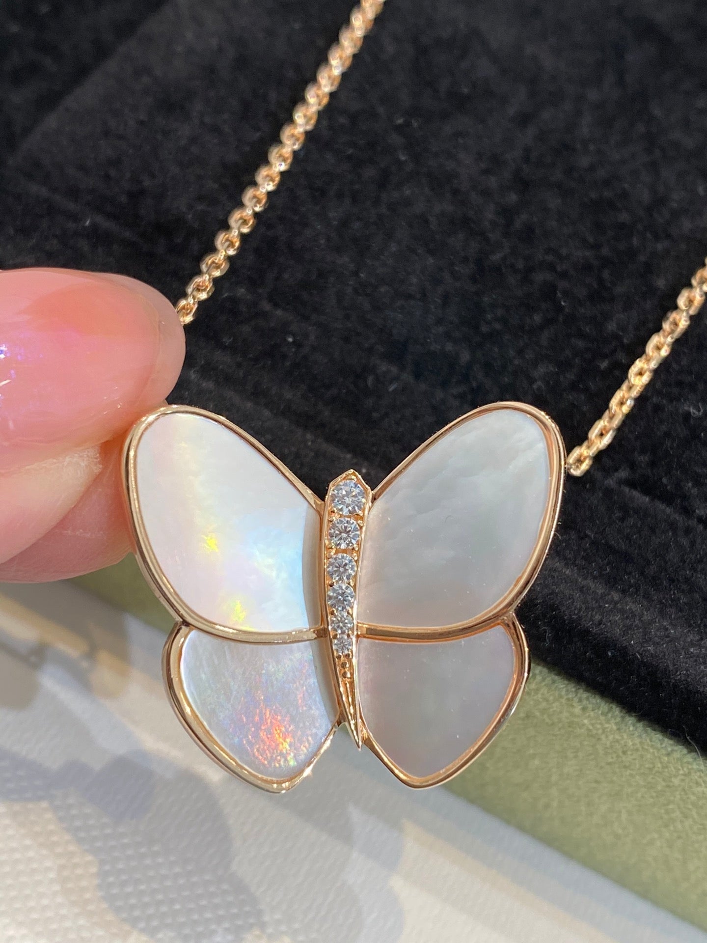 [Glow Muse]COLLAR DE DIAMANTES DE ORO MOP MARIPOSA