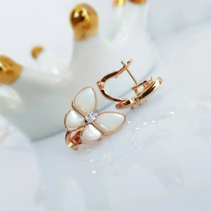 [Glow Muse]PENDIENTES DE DIAMANTES EN FORMA DE MARIPOSA MOP