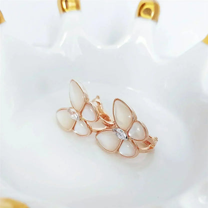 [Glow Muse]PENDIENTES DE DIAMANTES EN FORMA DE MARIPOSA MOP