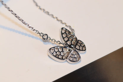 [Glow Muse]COLLAR DE MARIPOSA CON DIAMANTES