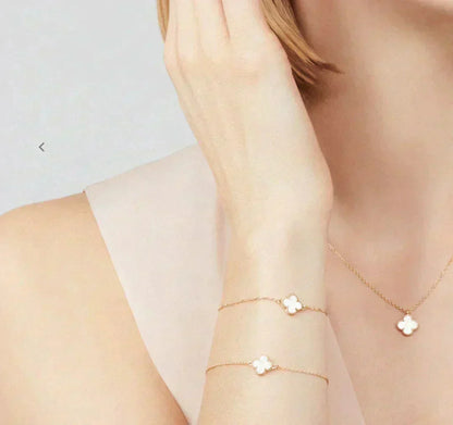 [Glow Muse]COLLAR DE TRÉBOL MINI DE MADREPERLA BLANCA DE 9.5MM