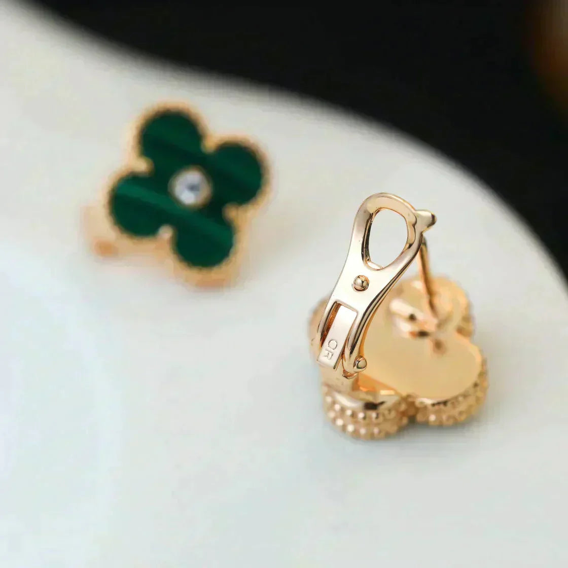 [Glow Muse]PENDIENTES CLOVER MEDIUM 1 MOTIVOS MALAQUITA DIAMANTE