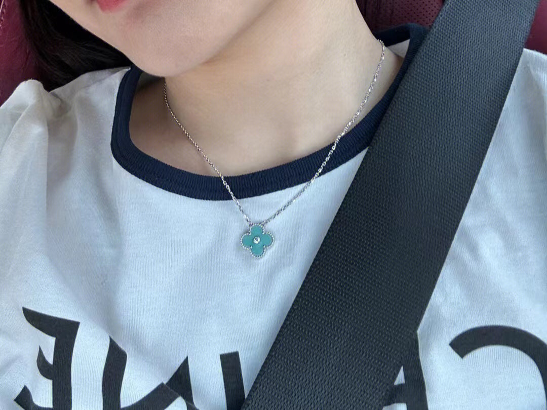 [Glow Muse]COLLAR PLATA CLOVER 1 DIAMANTE AZUL CLARO