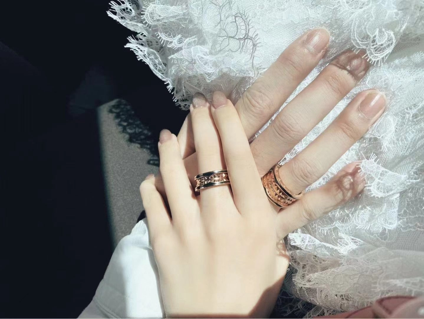 [Glow Muse] زيرو 1 روك بلاك سيراميك بينك جولد موديل كبير
