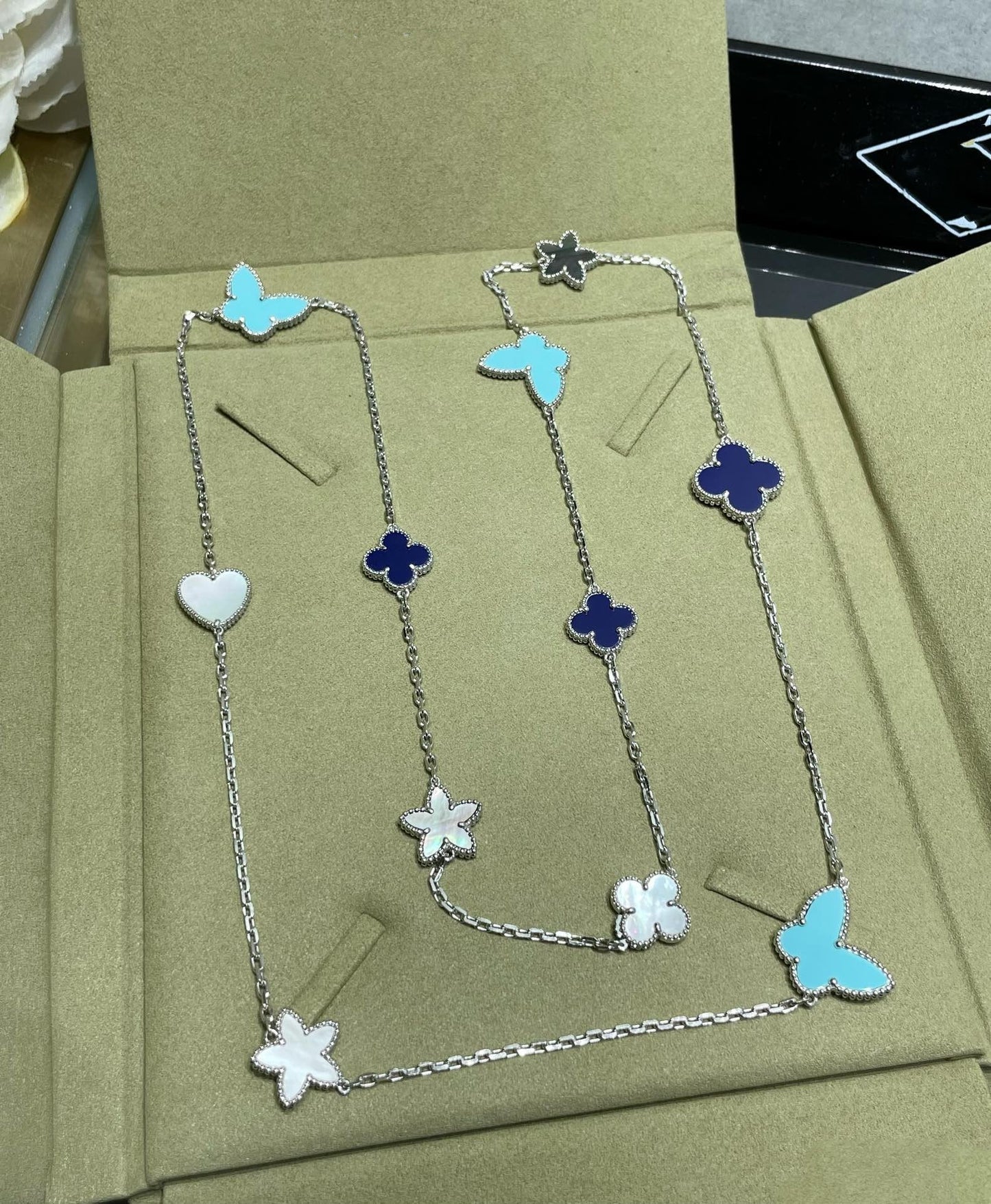 [Glow Muse]COLLAR PLATA 11 MOTIVOS TRÉBOL DE LA SUERTE