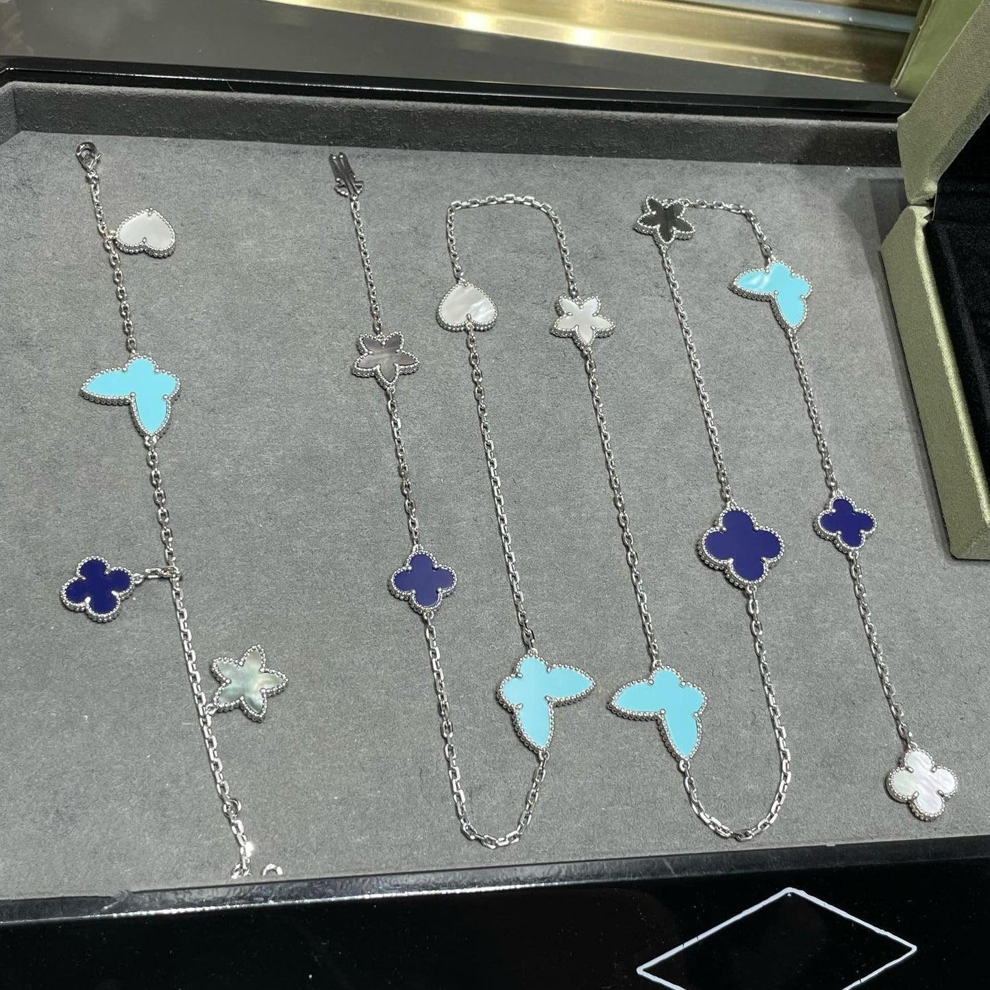[Glow Muse]COLLAR PLATA 11 MOTIVOS TRÉBOL DE LA SUERTE