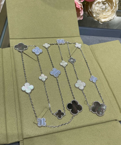 [Glow Muse] قلادة فضية CLOVER 16 MOTIF CHALCEDONY MOP