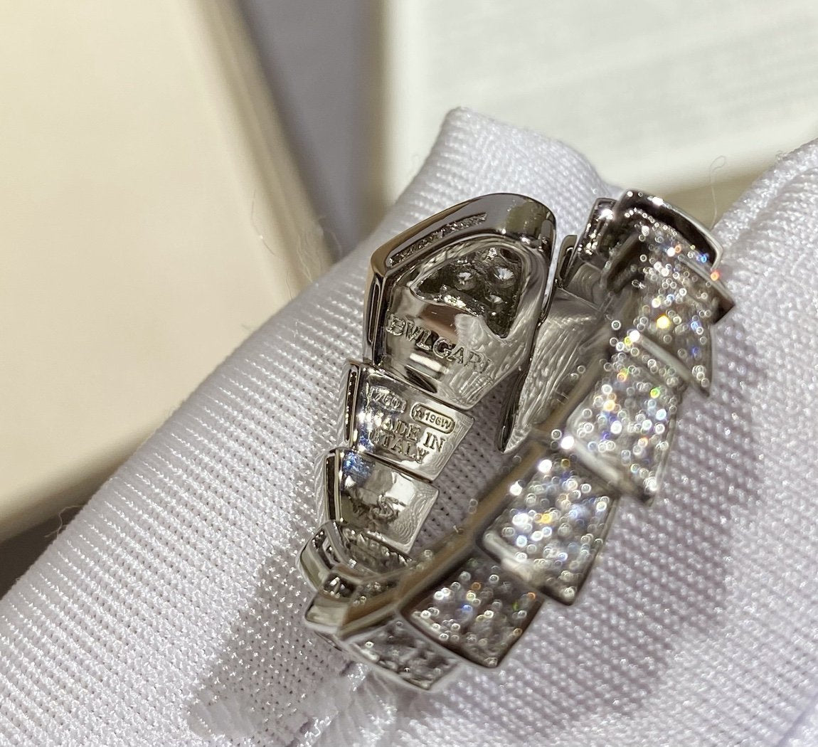 [Glow Muse] ANILLO GRANDE DE PLATA SERPENTI CON PAVÉ DE DIAMANTES