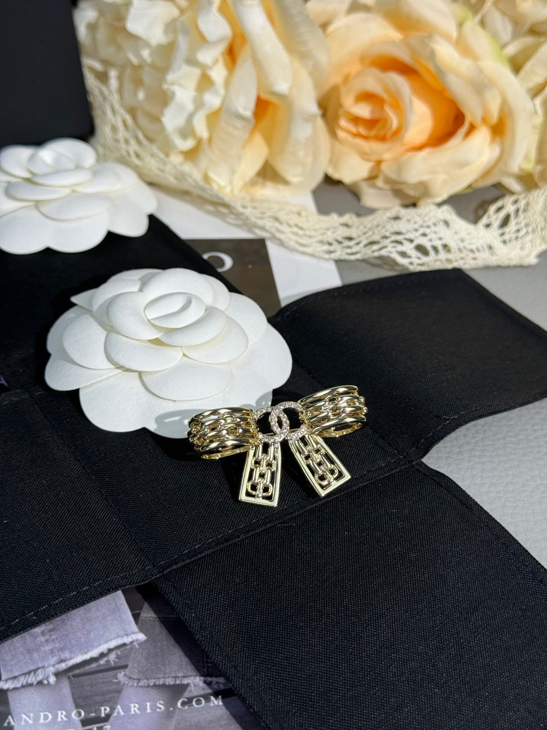 [Glow Muse]25K Broche de Lazo Calado