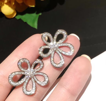 [⭐Glow Muse]PENDIENTES ENCAJE FLORAL CON DIAMANTES