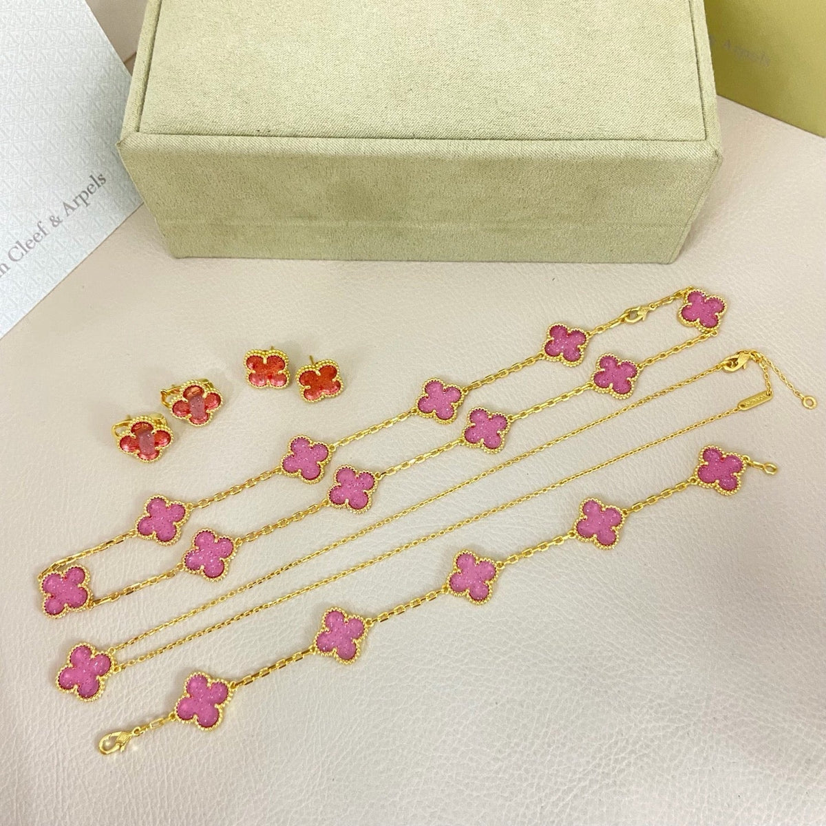 [⭐Glow Muse]CLOVER 10 MOTIFS  NEW BUBBLE PINK ENAMEL