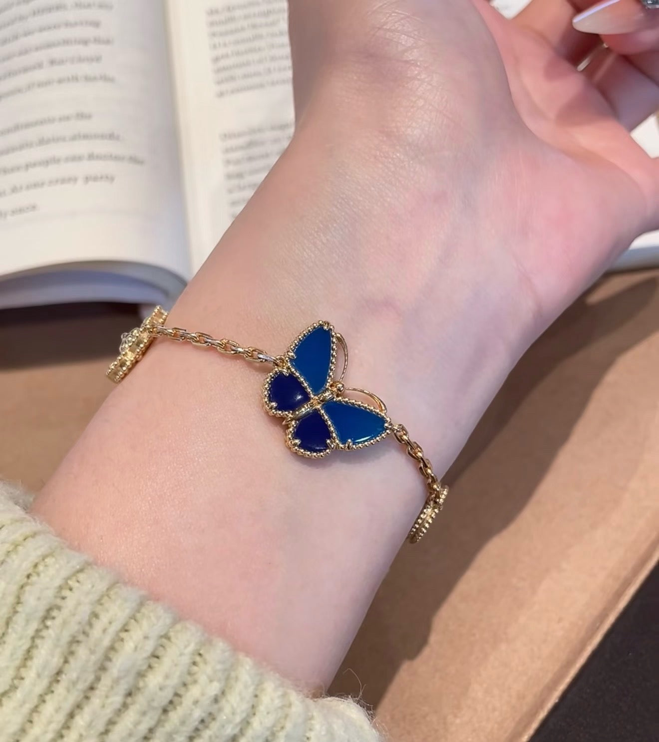 [Glow Muse]PULSERA DE 5 MOTIVOS DE MARIPOSA LUCKY SPRING