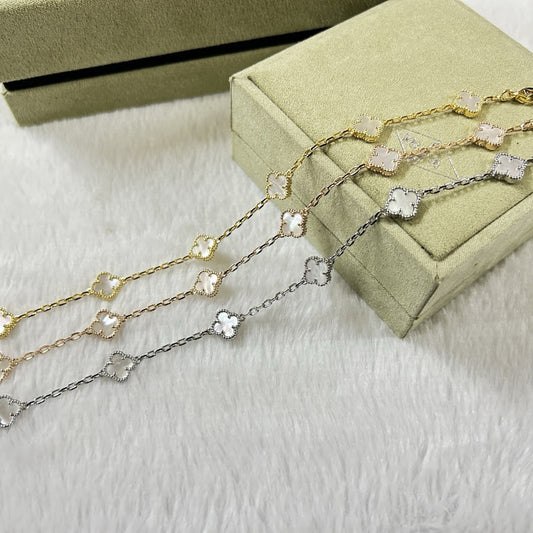 [Glow Muse]PULSERA DE NÁCAR BLANCO CLOVER CON 6 MOTIVOS