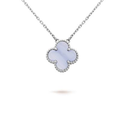 [توهج ميوز]قلادة زرقاء من الكالسيدونيوم فضية 15 مم CLOVER
