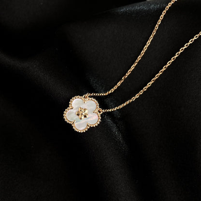 [Glow Muse]COLLAR BLANCO CON FLORES DE CEREZO MOP "LUCKY"