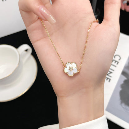[Glow Muse]COLLAR BLANCO CON FLORES DE CEREZO MOP "LUCKY"