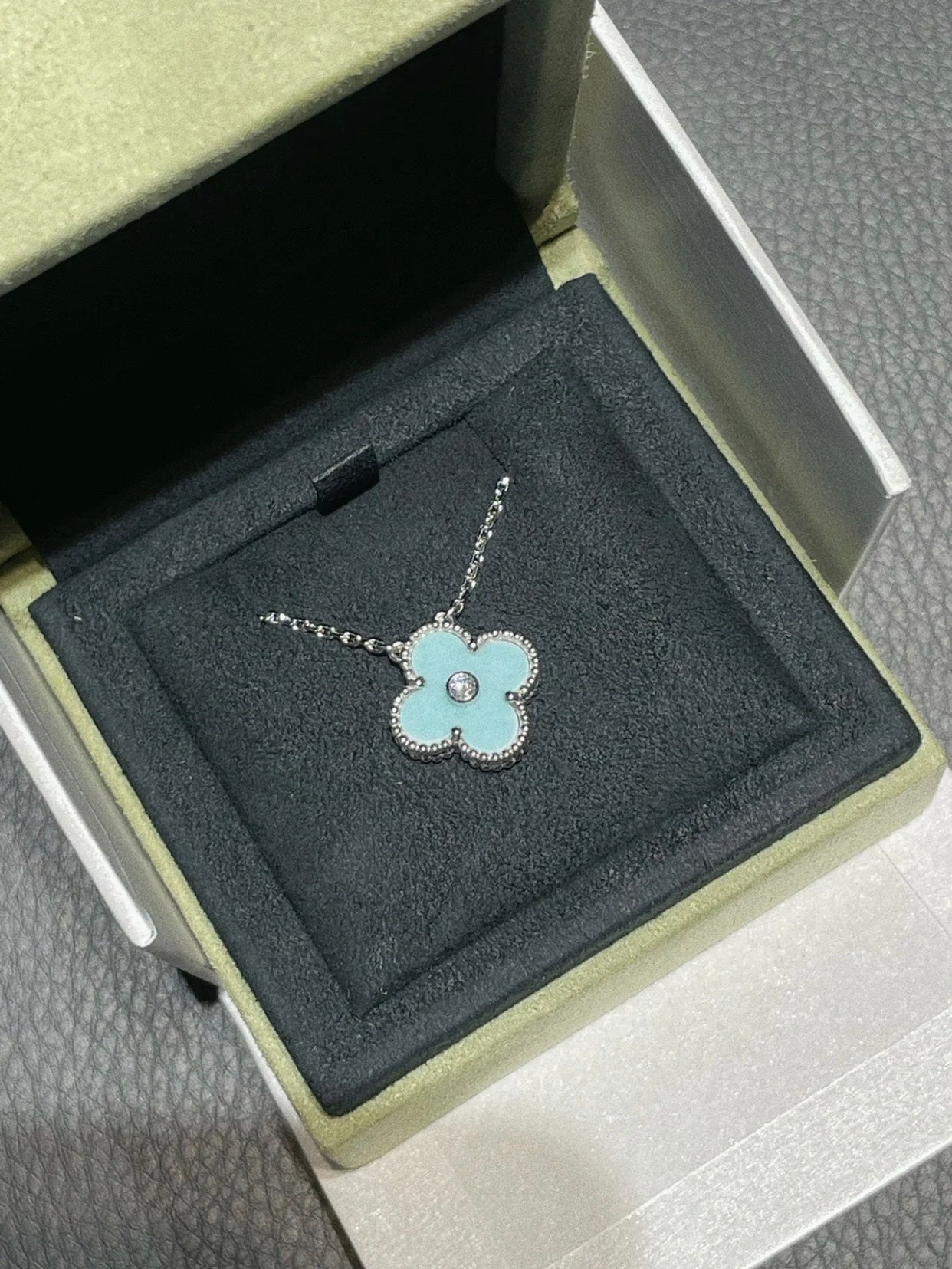 [Glow Muse]COLLAR PLATA CLOVER 1 DIAMANTE AZUL CLARO