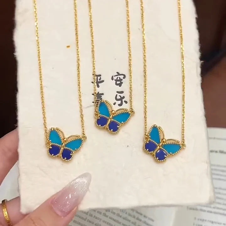 [Glow Muse] COLLAR CON 1 MOTIVO DE MARIPOSA LUCKY NOVEDAD 2026