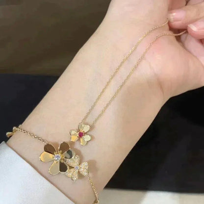 [Glow Muse]COLLAR DE FLOR DORADA FRIVOLE