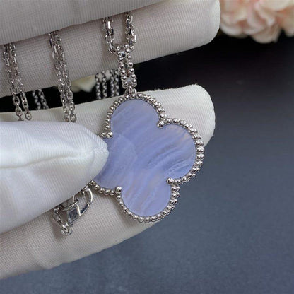 [Glow Muse]COLLAR GRANDE TRÉBOL DE CALCEDONIA PLATA TRÉBOL