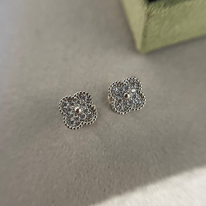 [Glow Muse]PENDIENTES DE BOTÓN PEQUEÑOS DE DIAMANTES CLOVER
